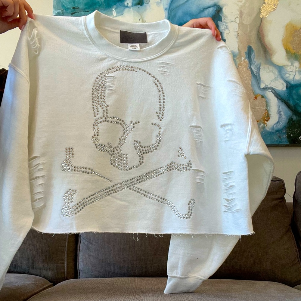 LF rhinstone skull pullover